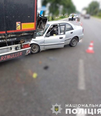 На Львівщині зіткнулись вантажівка DAF та легковик ЗАЗ Lanos