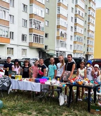 У Новояворівську діти організували вже третій благодійний ярмарок на підтримку ЗСУ