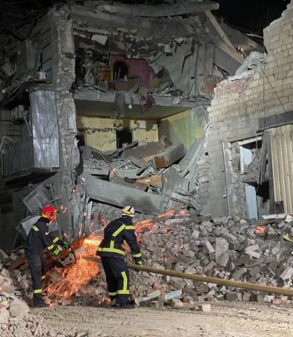 Внаслідок удару по багатоповерхівці у Селидовому на Донеччині загинули четверо людей (ВІДЕО)