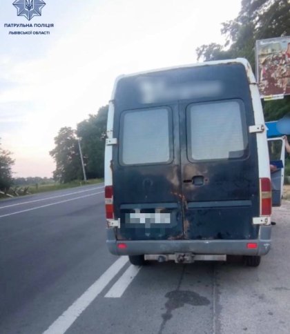 Львівські патрульні виявили автівку з ймовірно підробленими документами