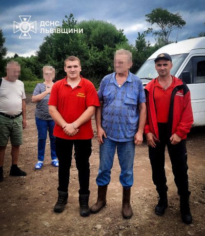 Рятувальники на Львівщині знайшли заблукалого у лісі грибника