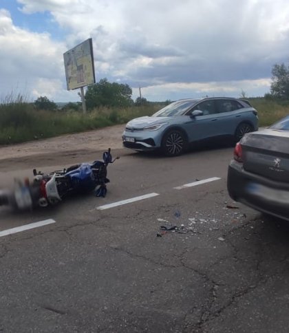 У Трускавці в ДТП зіткнулись мотоцикл та легковик, двоє травмованих