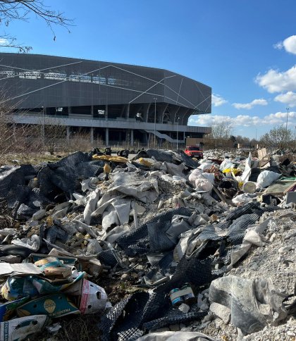 Біля “Арени Львів” виявили стихійне сміттєзвалище площею 400 кв.м