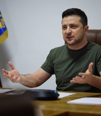 Президент позбавив звання двох українських генералів