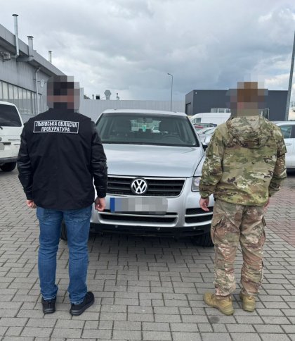ЗСУ передали 6 автомобілів вилучених під час слідства у Львові