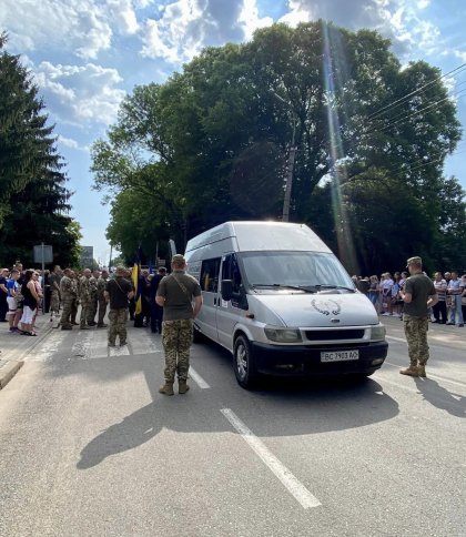 Без батька залишились 5-місячі двійнята: На Львівщині провели в останню путь загиблого сапера