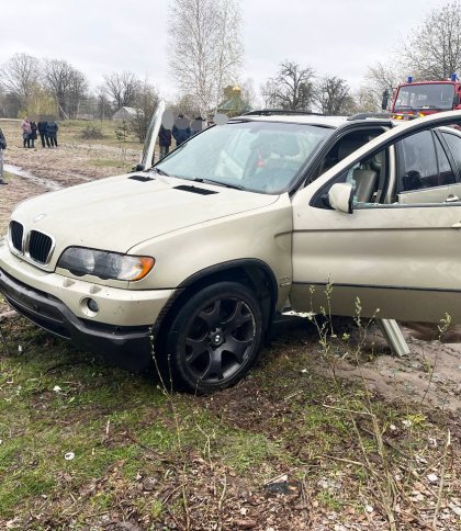 На Рівненщині BMW X5 з’їхало в озеро: двоє осіб захлинулися