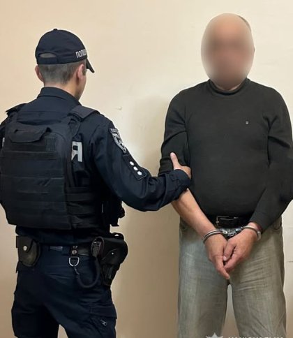 У Львові п’яний 72-річний чоловік поранив ножем двох сусідів
