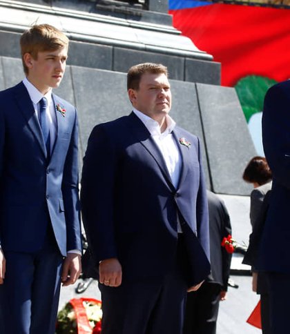 Унікальний випадок: Лукашенко зі своїми синами прилетів на переговори в ОАЕ