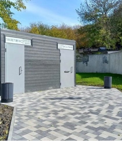 В Росії вуличні туалети у парку перетворили на «борделі»: мер погрожує їх закрити
