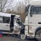 На Золочівщині мікроавтобус зіткнувся з вантажівкою: троє травмованих