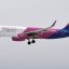 Лоукостер WizzAir, який пішов з ринку рф, знову продає туди квитки