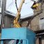 У Бродах судили посадовця через падіння комунальників з автомобільного підйомника