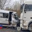 На Золочівщині мікроавтобус зіткнувся з вантажівкою: троє травмованих