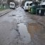 Великі ями, які немає як об’їхати: у Львові містяни скаржаться на жахливий стан дороги на вулиці Мазепи