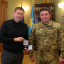 Керівник обласного управління Держспецзв’язку вручив нагрудний знак Максиму Козицькому
