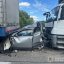 Кросовер затиснуло між двома вантажівками у ДТП поблизу Львова