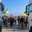 "Росіяни малюють Z на своїх фурах і погрожують чавити активістів": на кордоні блокують російські вантажівки