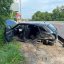 Розтрощена Skoda опинилася у кущах, водія госпіталізували — поблизу Львова сталася автотроща