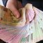 Українцям збільшили прожитковий мінімум, соціальну допомогу та виплати на дітей