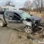 Водій і пасажирка Mitsubishi Outlander травмувалися після того, як їх авто врізалося в дерево