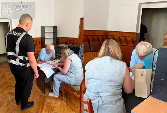 Вручення підозри