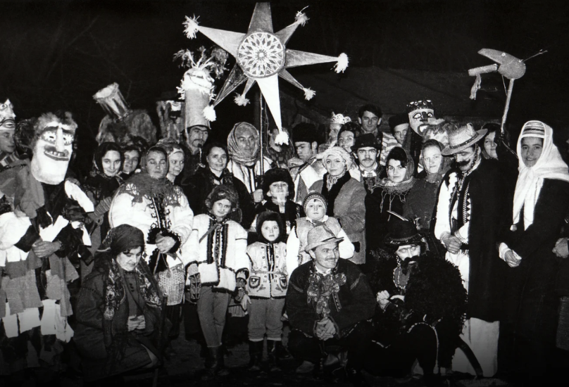 Різдвяний вертеп за участі 45 представників української інтелігенції.    За кілька днів 19 з них буде арештовано та репресовано. Фото 1972 року            