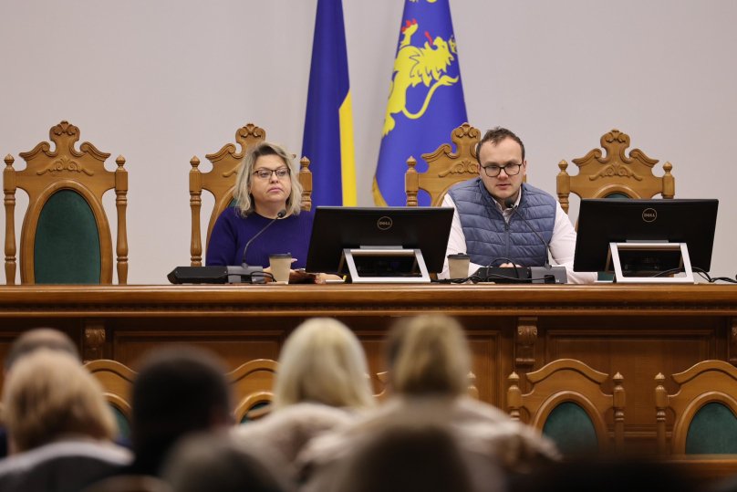 Андрій Москаленко та Наталія Шелестак на обговоренні проєкту бюджету Львова
