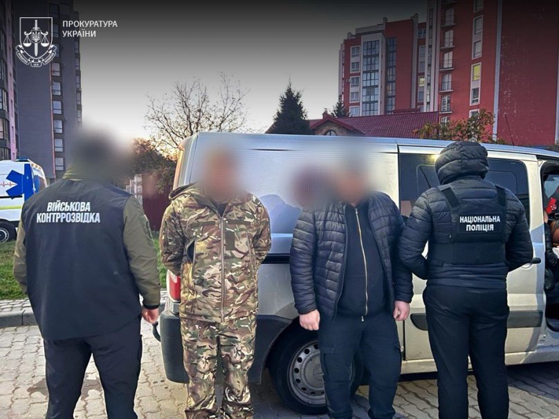 12 тисяч доларів за “допомогу”: на Львівщині викрили схему втечі військових за кордон – 01