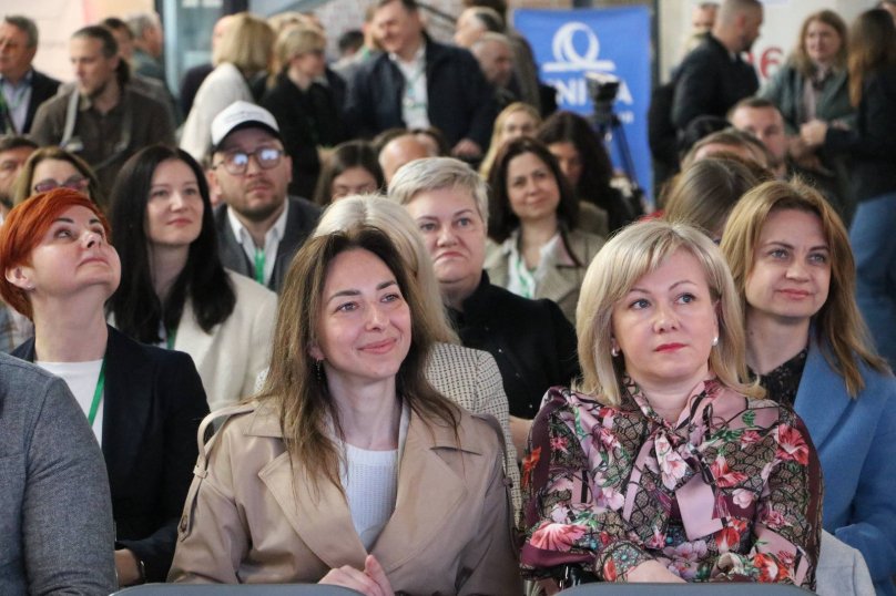 Очільник Львівської ОВА на Весняному діловому форумі закликав підтримати бізнес – 01