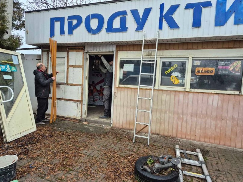 У Залізничному районі Львова почали демонтаж продуктового магазину – 01
