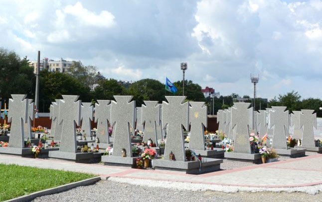 Поле військових поховань на Личаківському цвинтарі Львова