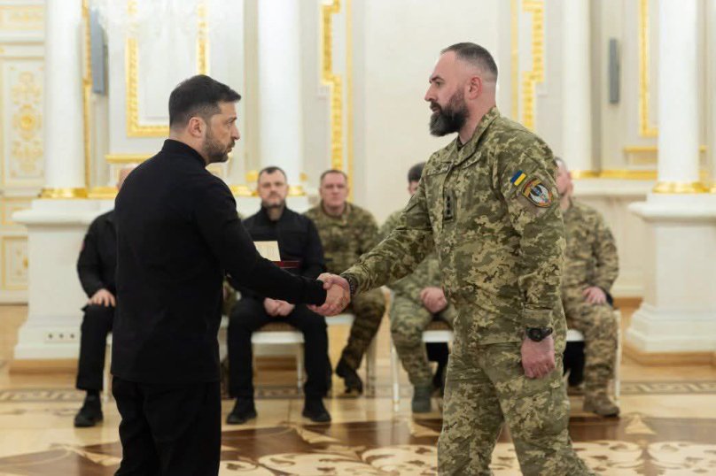 Президент вручив прикордоннику з Львівщини орден Богдана Хмельницького ІІІ ступеня – 01