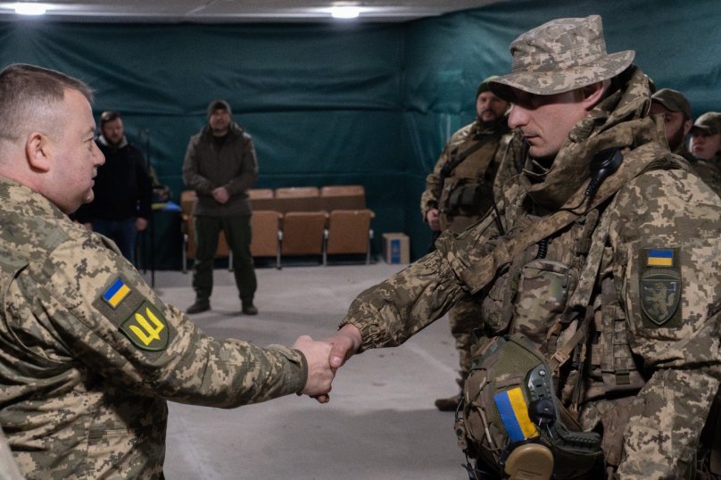 Захисника з Львівщини нагородили “Золотим хрестом” 