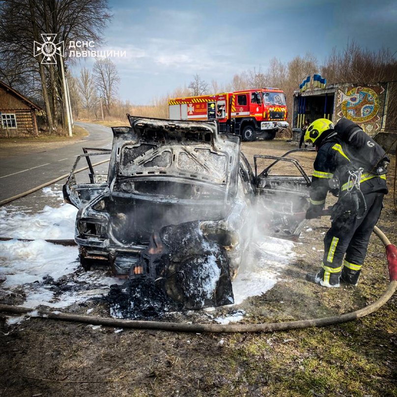 Фото з місця пожежі