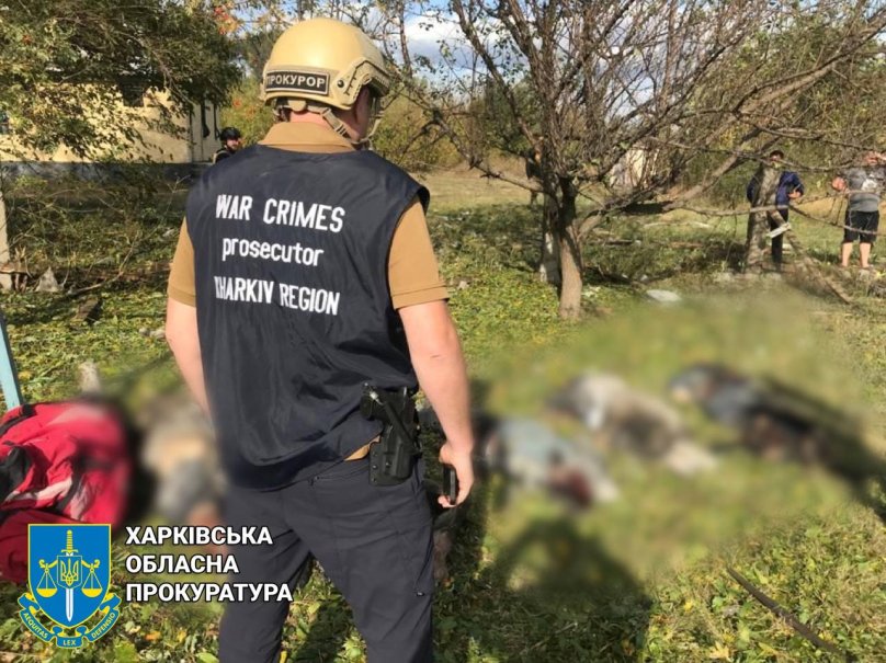 49 загиблих: на Харківщині росіяни влучили у продуктовий магазин – 03