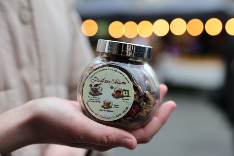 Понад 50 виробників у Львові об’єднав ярмарок «Різдвяний крафт і коляда» – 02