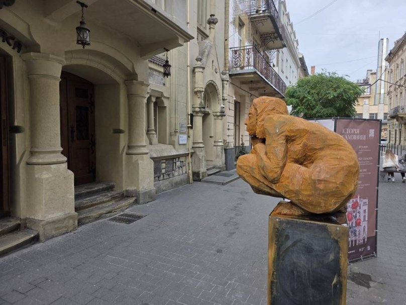 “Зажата”. Володимир Семків