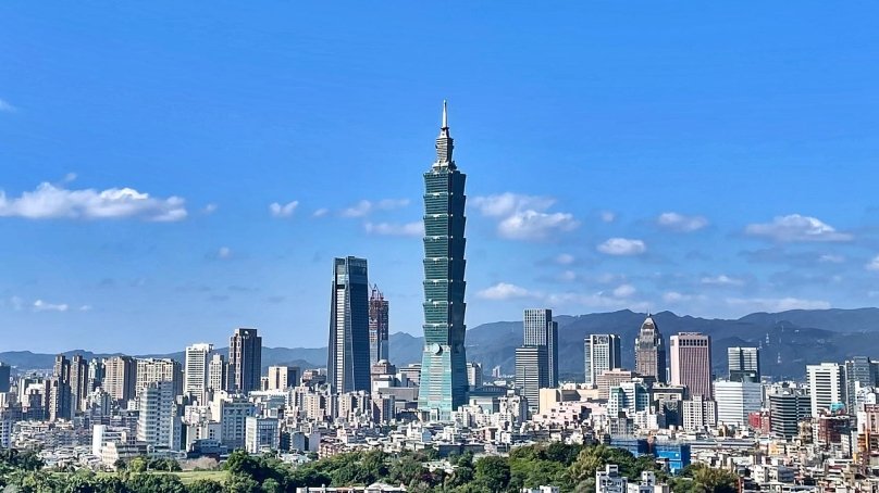 Один з найвищих хмарочосів світу "Тайбей 101" в центрі столиці Тайваню - символ економічної могутності країни.