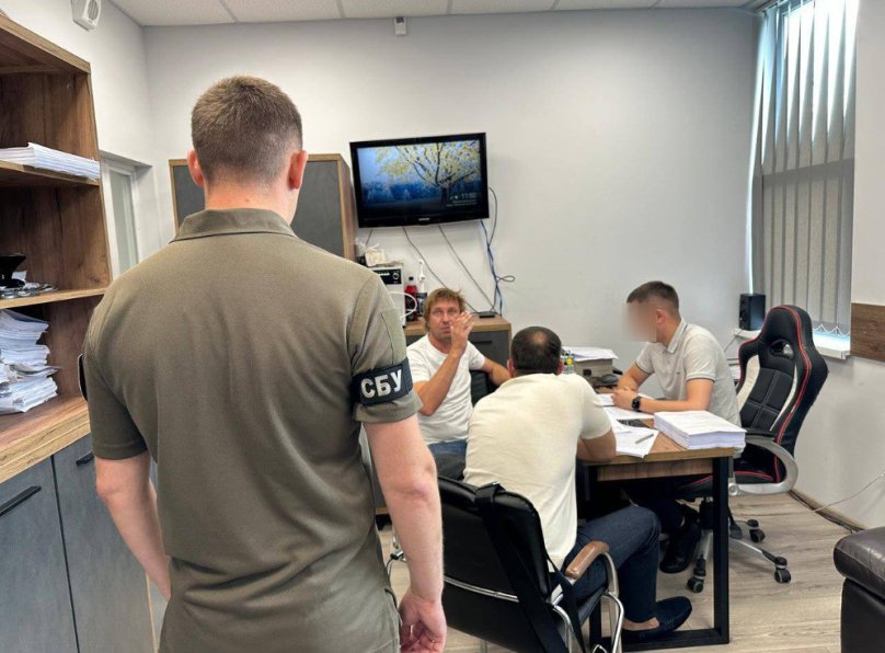 Правоохоронці розкрили деталі розкрадання коштів на ремонті зруйнованих будинків посадовцями ЛМР – 01