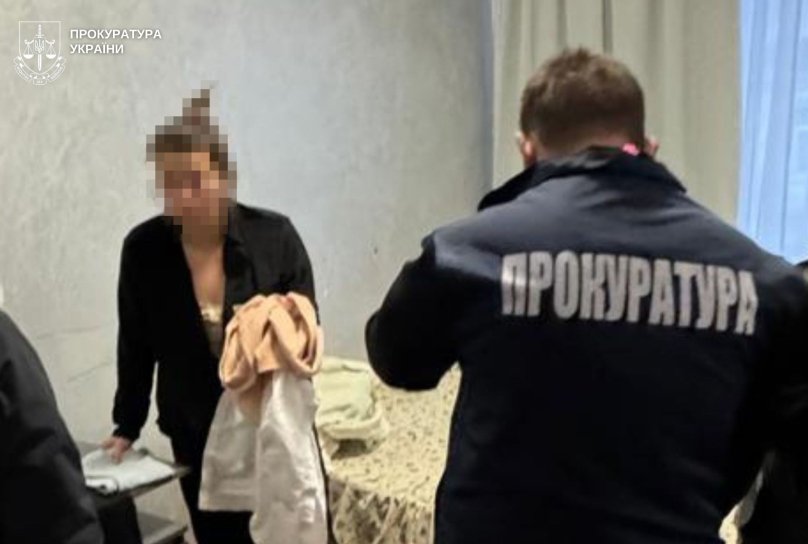 У Львові викрили групу шахраїв, які видавали себе за працівників “Приватбанку” – 06