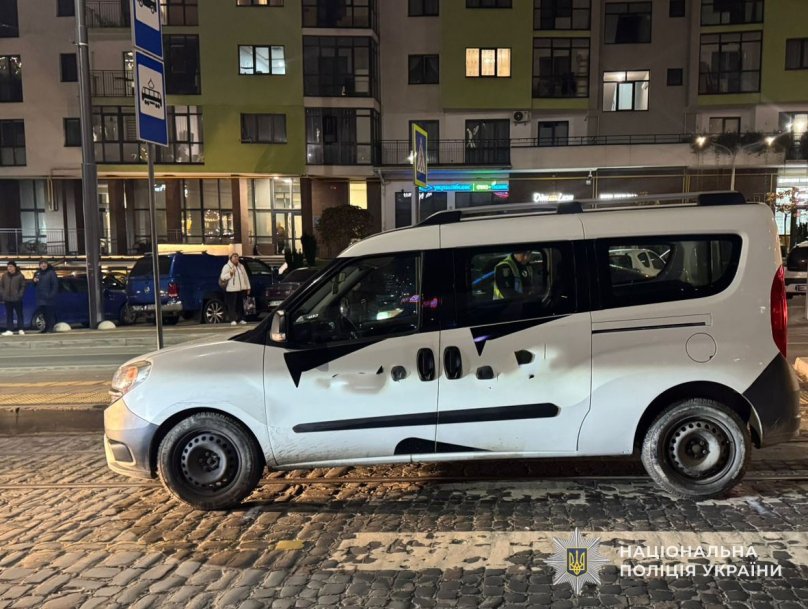 У Львові внаслідок наїзду авто постраждала 62-річна жінка – 01