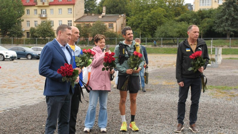Швейцарський ультрамарафонець пробіг 4200 кілометрів та фінішував у Львові – 01