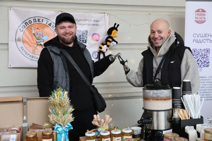 Понад 50 виробників у Львові об’єднав ярмарок «Різдвяний крафт і коляда» – 03