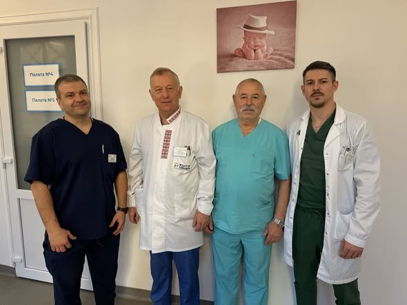 У Львові 17-річний хлопець переніс складну операцію після падіння з електросамоката – 01