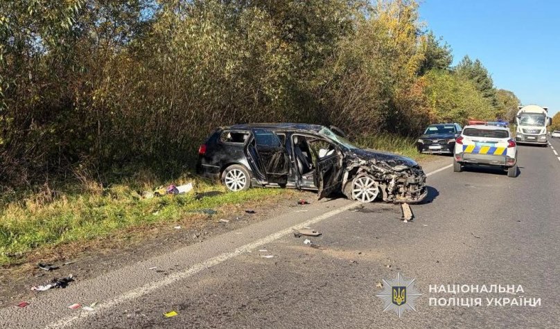 Двоє дітей та п'ятеро дорослих постраждали у ДТП на Львівщині – 01