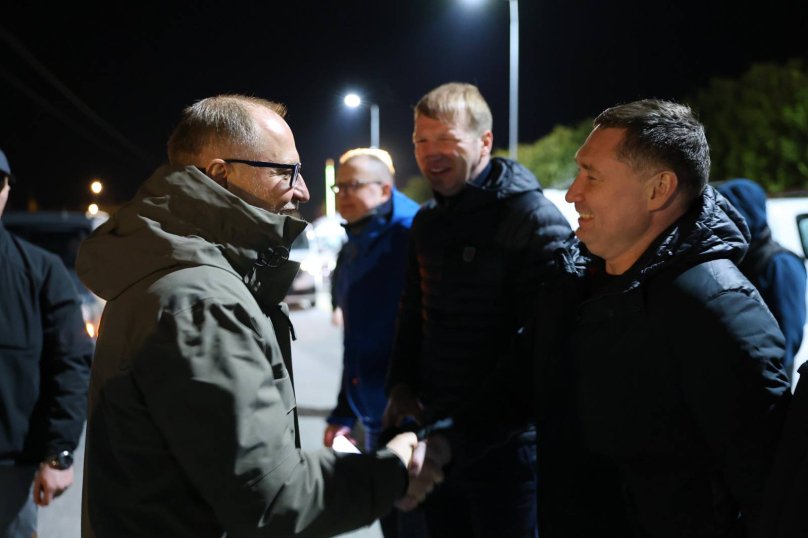 Латвійські благодійники передали на Львівщині 43 авто для військових – 01