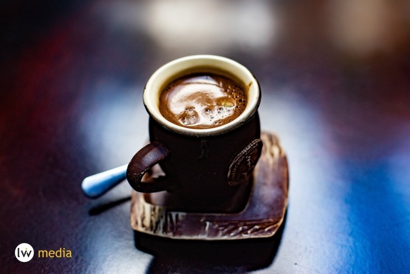 Чорна кава, зварена баристою Максимом у "Львівській копальні кави" | Фото: Микита Печеник