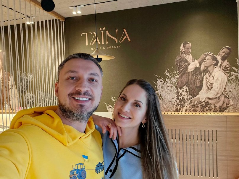 Галина Драч із чоловіком Богданом у салоні краси TAINA 