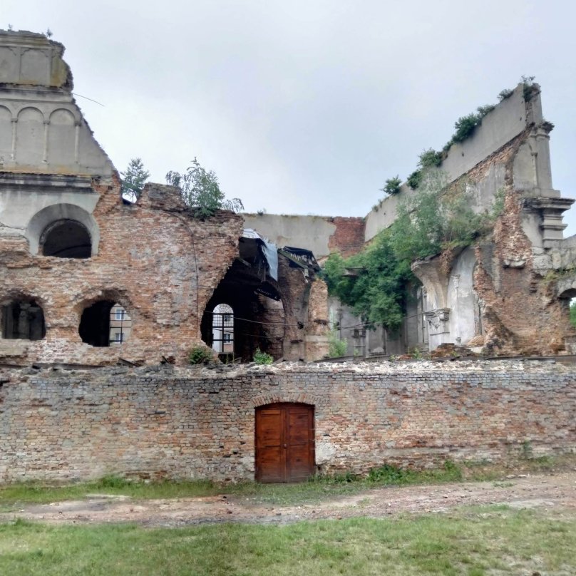 Синагога у Бродах, фото 17.06.23 зі сторінки Віталія Пристава